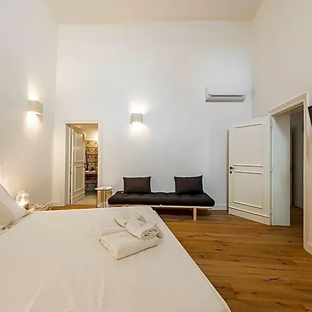 Orazio33 Bed & Breakfast 4*